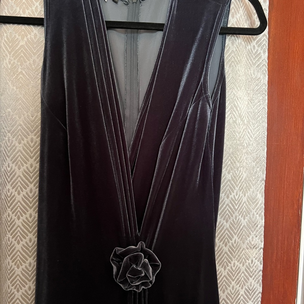 Gorgeous sexy Jessica McClintock floor length velvet dress
